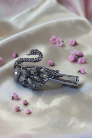 Lotus Saç Aksesuarı – Füme Kristal Taşlı Kuğu Tasarımlı Saç Tokası