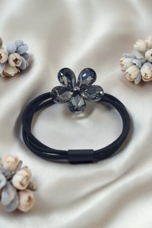 Giroflee Saç Tokası – Füme Kristal Taşlı Çiçek Tasarımlı Şık Kadın Aksesuarı